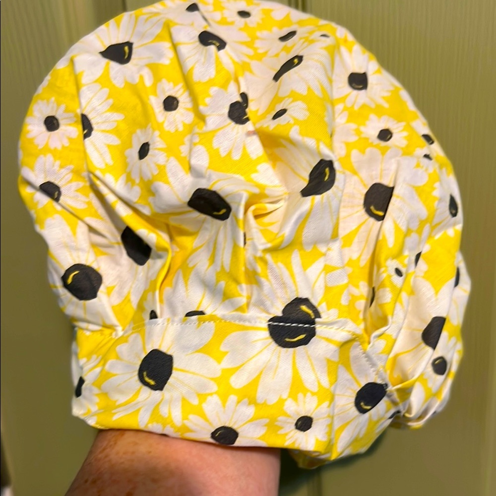 Yellow Daisy Floral Scrub Cap